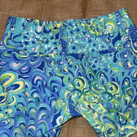 EUC Lilly Pulitzer Callahan Shorts - Picture 3 of 4